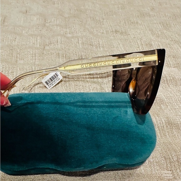 Gucci sunglasses main image 4